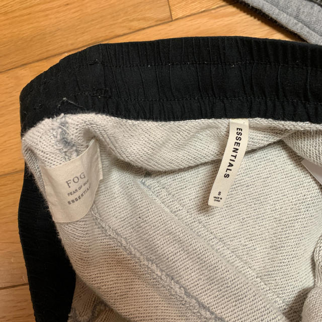 FEAR OF GOD(フィアオブゴッド)のessentials パンツ スウェットパンツ エッセンシャルズ メンズのトップス(スウェット)の商品写真