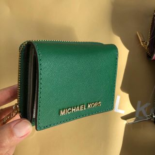 マイケルコース(Michael Kors)の新作！マイケルコース三つ折り財布Jewel green(財布)