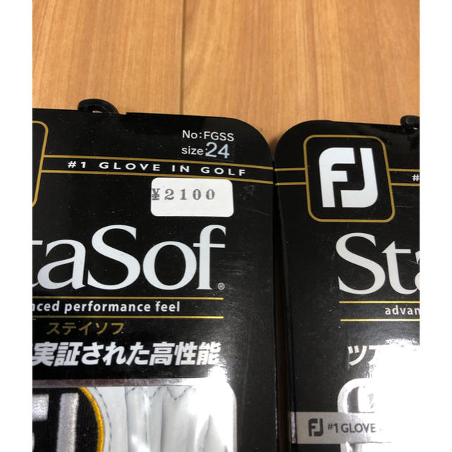 FootJoy(フットジョイ)のフットジョイ　ステイソフ　ゴルフ グローブ　左手用 スポーツ/アウトドアのゴルフ(その他)の商品写真