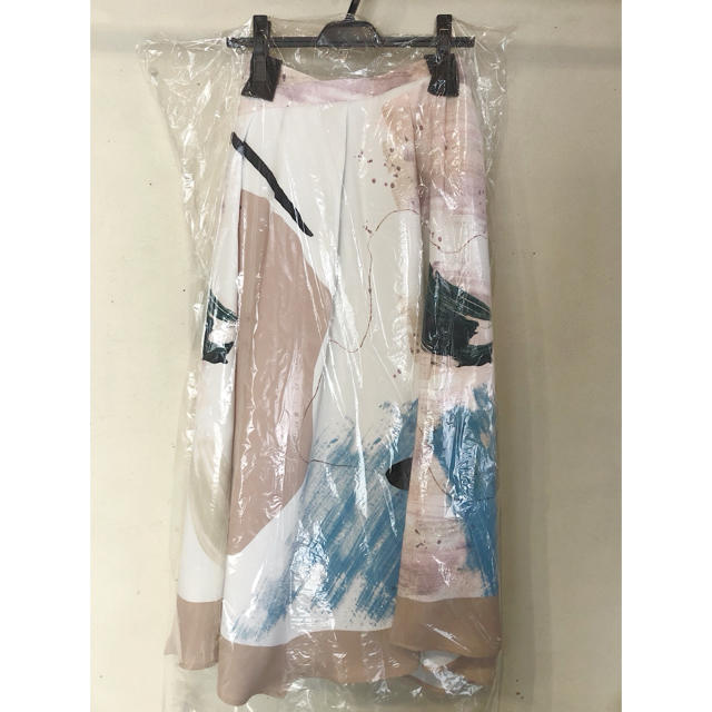 Ameri VINTAGE(アメリヴィンテージ)のAMERI vintage MARY PAINTING FLARE SKIRT レディースのスカート(ロングスカート)の商品写真