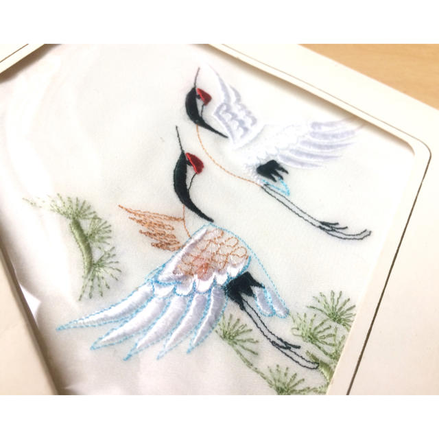 中国北京の花柄刺繍ハンカチ 光沢 惚れ惚れ