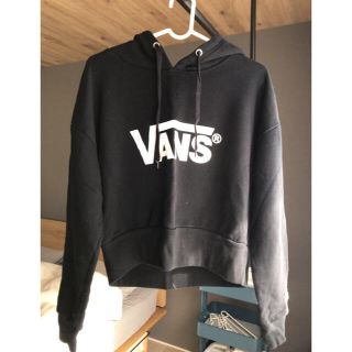 ヴァンズ(VANS)のvansショート丈パーカー/新品(パーカー)