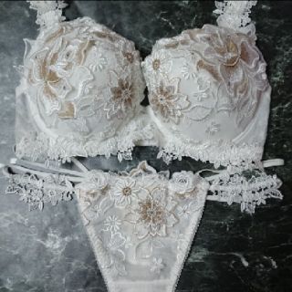 Wacoal - サルート88G F70 & ソングMの通販 by ちゃこ's shop Wacoal - サルート88G F70 & ソングMの通販 by ちゃこ's shop