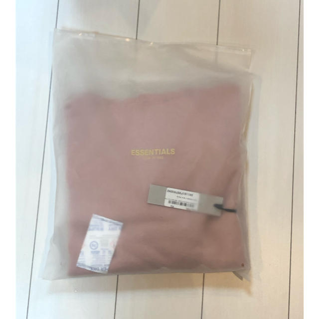 FEAR OF GOD(フィアオブゴッド)のFOG Essentials pink エッセンシャルズ　パーカー　ピンク　XS メンズのトップス(パーカー)の商品写真