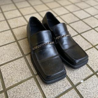 プラダ(PRADA)のスクエアトゥ ヒール ローファー (ドレス/ビジネス)