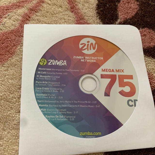 Zumba(ズンバ)のZUMBA MEGA MIX 75 CD最新版 エンタメ/ホビーのCD(クラブ/ダンス)の商品写真