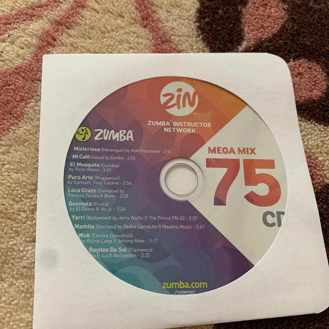 Zumba(ズンバ)のZUMBA MEGA MIX 75 CD最新版 エンタメ/ホビーのCD(クラブ/ダンス)の商品写真