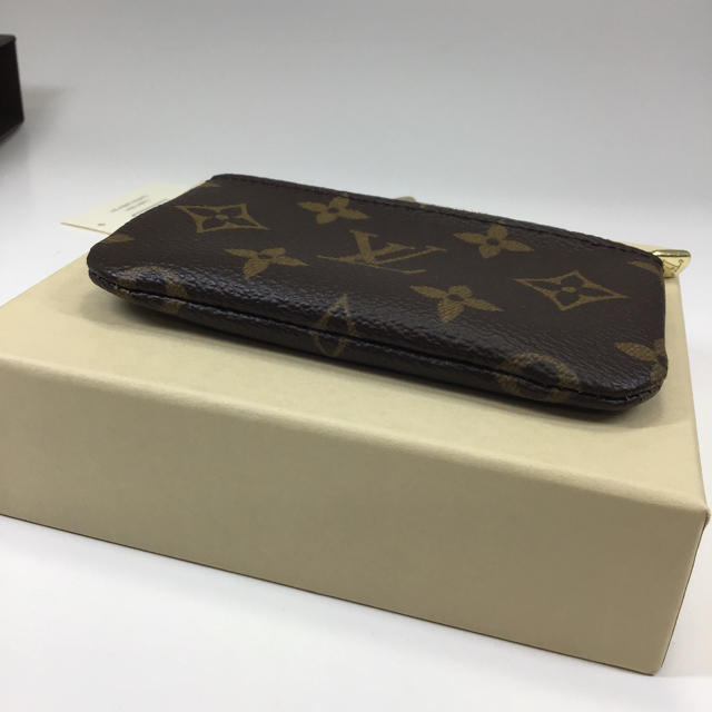 LOUIS VUITTON(ルイヴィトン)のルイ・ヴィトン ポシェットクレ M62650 コインケース 小銭入れ モノグラム レディースのファッション小物(コインケース)の商品写真