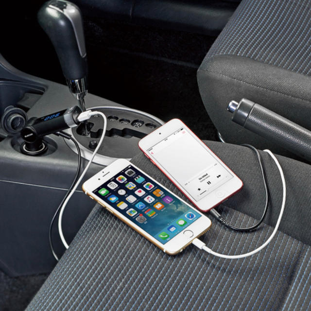 ELECOM(エレコム)のFMトランスミッター　iPhone 車載器 スマホ/家電/カメラのオーディオ機器(その他)の商品写真