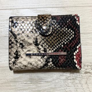 ザラ(ZARA)のstradivarius パイソン柄ミニ財布(財布)