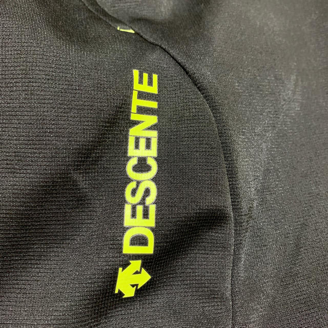 DESCENTE(デサント)のハーフパンツ　ショートパンツ スポーツ/アウトドアのトレーニング/エクササイズ(その他)の商品写真