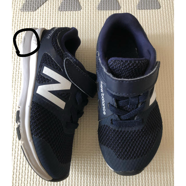 New Balance(ニューバランス)のニューバランス　スニーカー　16㎝ キッズ/ベビー/マタニティのキッズ靴/シューズ(15cm~)(スニーカー)の商品写真