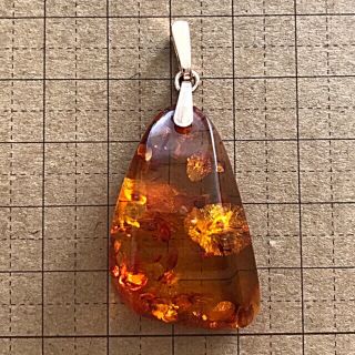 天然琥珀 ネックレス *K14・刻印583 ロシア産・大粒アンバーの通販 by