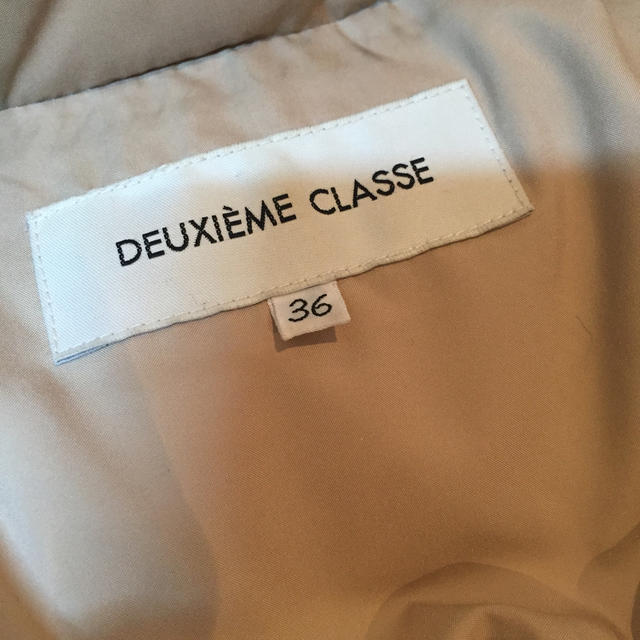 DEUXIEME CLASSE(ドゥーズィエムクラス)のドゥーズィエムクラス ラクーンファーダウン36 レディースのジャケット/アウター(ダウンジャケット)の商品写真