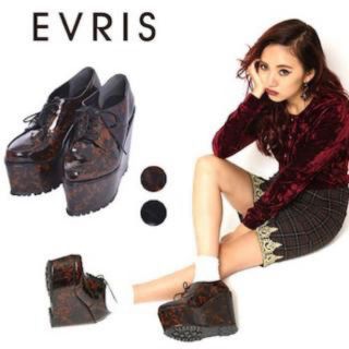 エヴリス(EVRIS)のEVRIS★べっ甲柄厚底シューズ(ローファー/革靴)