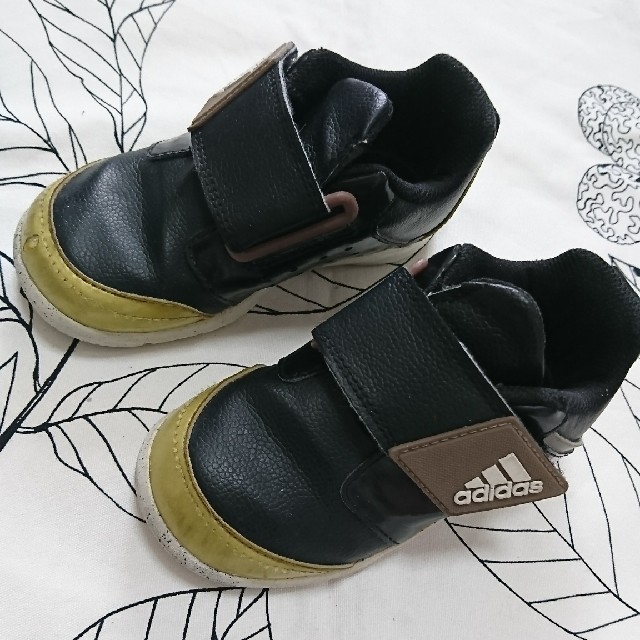 adidas(アディダス)のadidas　革　靴　スニーカー　14センチ キッズ/ベビー/マタニティのベビー靴/シューズ(~14cm)(スニーカー)の商品写真