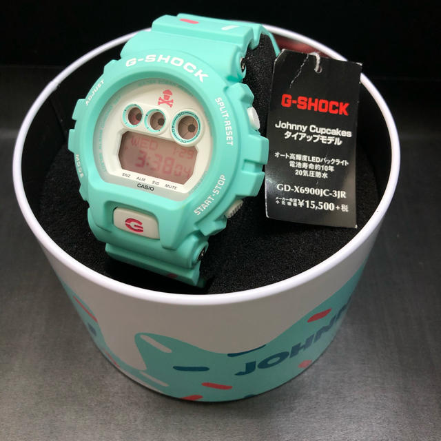 G-SHOCK(ジーショック)のG-SHOCK ジョニーカップケーキコラボGD-X6900JC-3JR メンズの時計(腕時計(デジタル))の商品写真