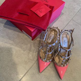 ヴァレンティノ(VALENTINO)の3/2迄限定SALE！VALENTINO 定番ロックスタッズパンプス(ハイヒール/パンプス)