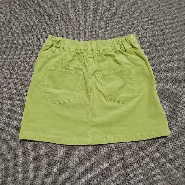 UNIQLO(ユニクロ)のユニクロ コーデュロイスカート 黄緑 M 120 130 キッズ/ベビー/マタニティのキッズ服女の子用(90cm~)(スカート)の商品写真