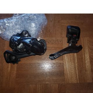 シマノ(SHIMANO)のnao様専用出品　電動アルテグラ　フロントディレイラーとリアディレイラー(パーツ)