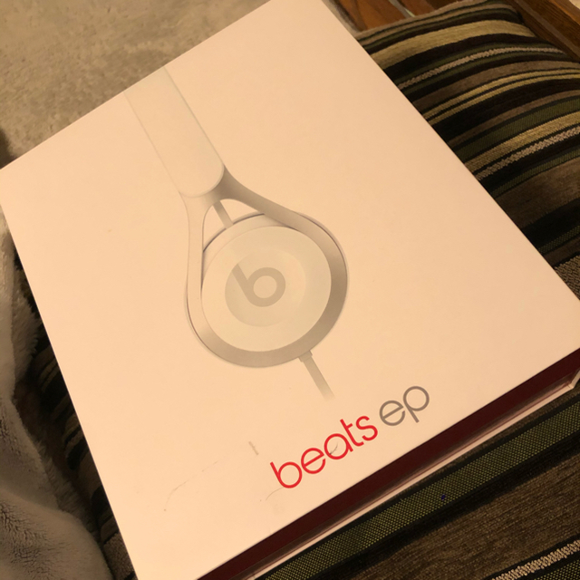 Beats by Dr Dre(ビーツバイドクタードレ)のbeatsヘッドフォン スマホ/家電/カメラのオーディオ機器(ヘッドフォン/イヤフォン)の商品写真