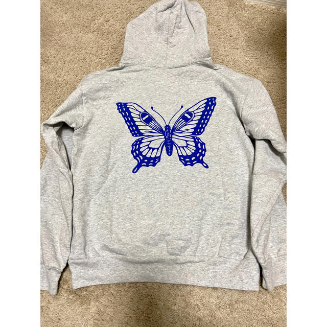 GDC(ジーディーシー)の【girls don’t cry】butterfly hoodie  メンズのトップス(パーカー)の商品写真