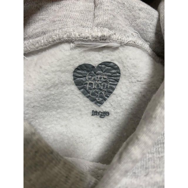 GDC(ジーディーシー)の【girls don’t cry】butterfly hoodie  メンズのトップス(パーカー)の商品写真