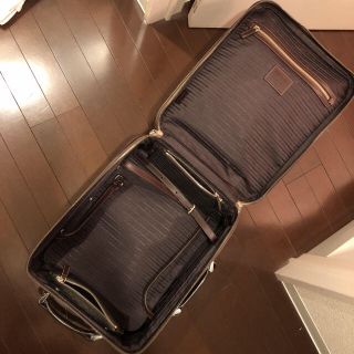 14時までの注文で即日配送 お値下げPRADAキャリーケース - スーツ