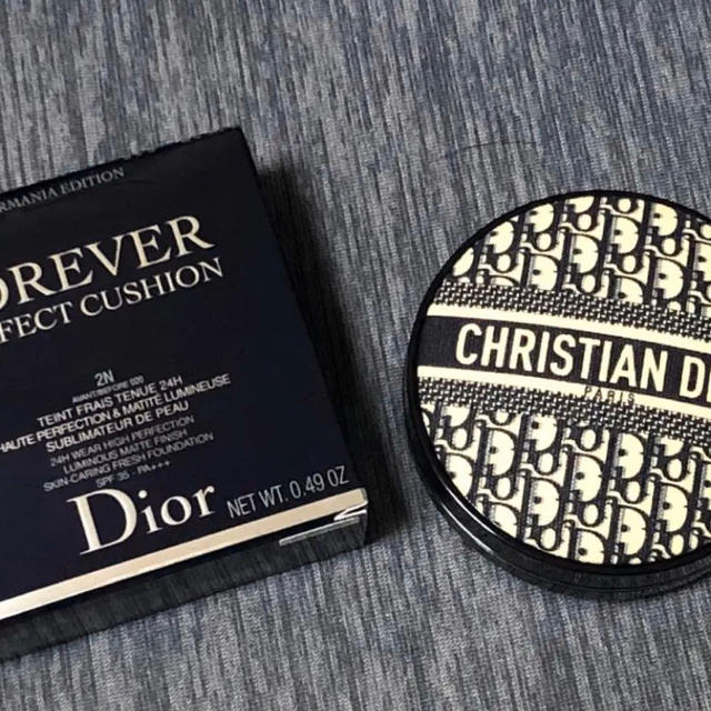 Dior(ディオール)のディオール dior クッションファンデーション　ディオールマニア　限定　2N コスメ/美容のベースメイク/化粧品(ファンデーション)の商品写真