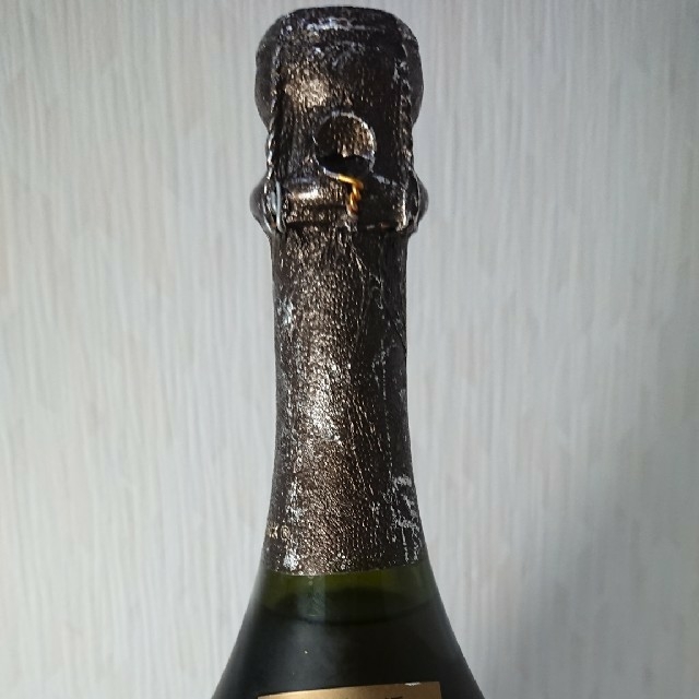 Dom Pérignon(ドンペリニヨン)の【トニー 様専用】Dom Pérignon 1983 シャンパン 食品/飲料/酒の酒(シャンパン/スパークリングワイン)の商品写真