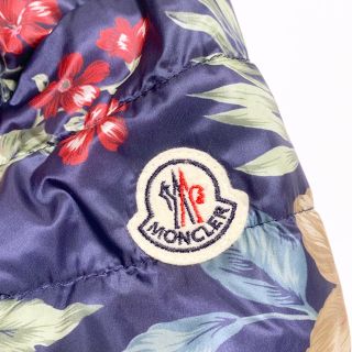 モンクレール(MONCLER)の【正規品】MONCLER ハイビスカス柄リバーシブルライトダウン／size 0(ダウンジャケット)