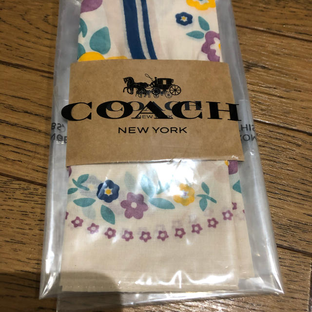 COACH(コーチ)のcoachスカーフ【新品未使用】 レディースのファッション小物(バンダナ/スカーフ)の商品写真