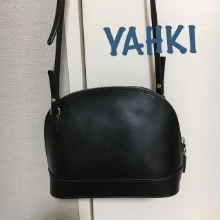 ユナイテッドアローズ(UNITED ARROWS)のYAHKI ラウンドショルダーバッグ　ブラック(ショルダーバッグ)