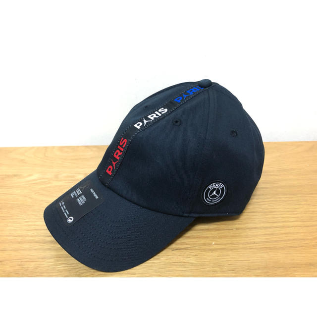 NIKE(ナイキ)のNIKE ジョーダン ジャンプマン PSG キャップ パリ・サンジェルマン  メンズの帽子(キャップ)の商品写真