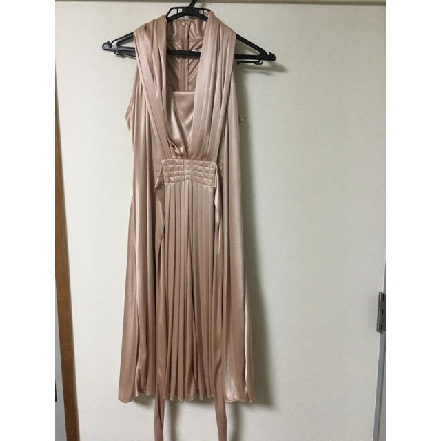 サテンピンク　パーティードレス レディースのフォーマル/ドレス(ミディアムドレス)の商品写真