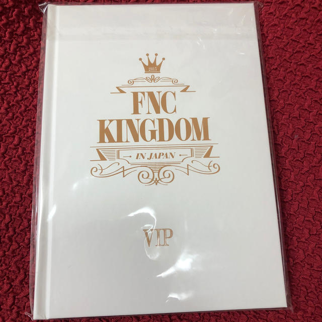 FTISLAND(エフティーアイランド)のFNC kingdom VIP特典写真集 エンタメ/ホビーのCD(K-POP/アジア)の商品写真