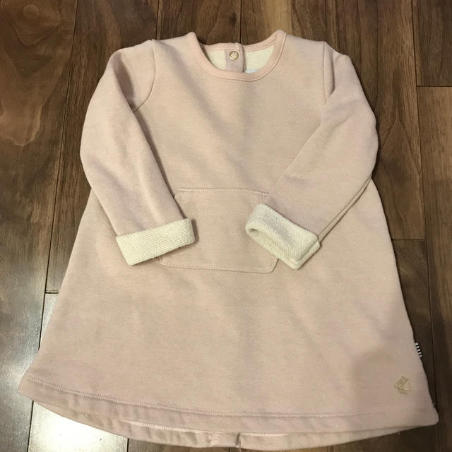 PETIT BATEAU(プチバトー)の美品❤️ラメスウェットワンピ💫12m✨プチバトー キッズ/ベビー/マタニティのベビー服(~85cm)(ワンピース)の商品写真