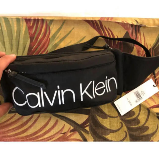 Calvin Klein(カルバンクライン)の　☆アメリカ限定　カルバンクライン　ボディバッグ メンズのバッグ(ボディーバッグ)の商品写真