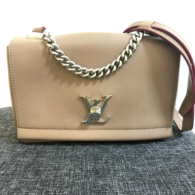 LOUIS VUITTON(ルイヴィトン)のLUCY♡さん専用ルイヴィトン ロックミーⅡ BB 美品 レディースのバッグ(ショルダーバッグ)の商品写真