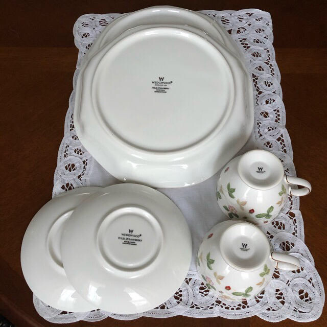 WEDGWOOD(ウェッジウッド)の【ぽぽろん様専用】ウェッジウッド★ワイルドストロベリー★C/S 2客 インテリア/住まい/日用品のキッチン/食器(食器)の商品写真