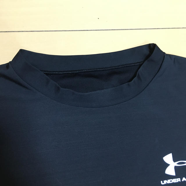 UNDER ARMOUR(アンダーアーマー)の【格安】UNDERARMOUR Tシャツ【激安】黒メンズ無地ブラックMDサイズ メンズのトップス(Tシャツ/カットソー(半袖/袖なし))の商品写真