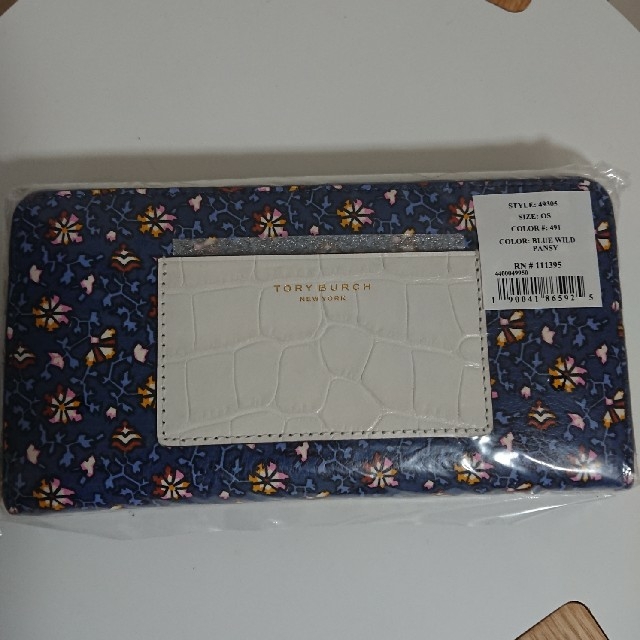 Tory Burch(トリーバーチ)の(未使用)TORY BURCH ラウンドファスナー長財布 小銭入れ付き レディースのファッション小物(財布)の商品写真