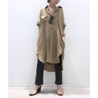 アパルトモンドゥーズィエムクラス(L'Appartement DEUXIEME CLASSE)のSECULAR Shirt Dress セキュラー 新品タグ付き 再値下げ！(シャツ/ブラウス(長袖/七分))