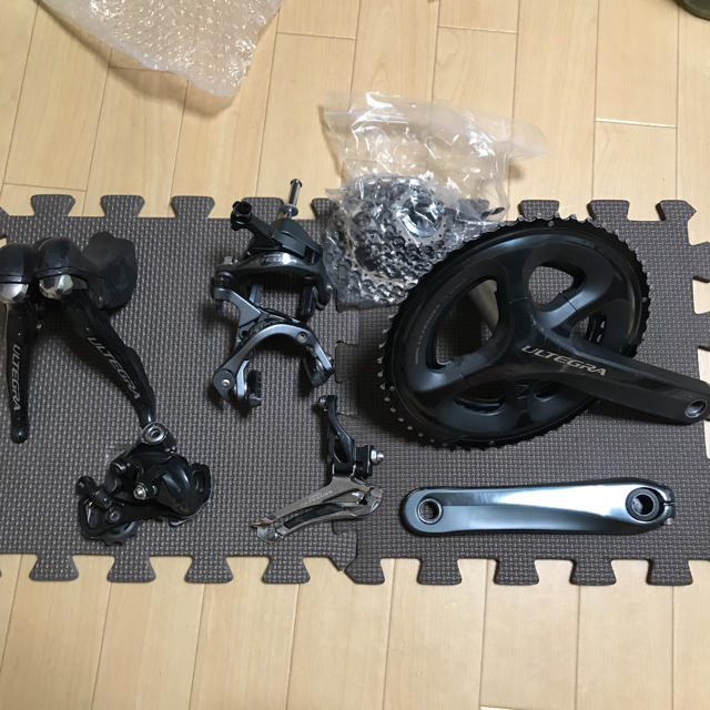 SHIMANO(シマノ)のsuzune様専用 アルテグラ6800 グループセット165mm 52-36 スポーツ/アウトドアの自転車(パーツ)の商品写真