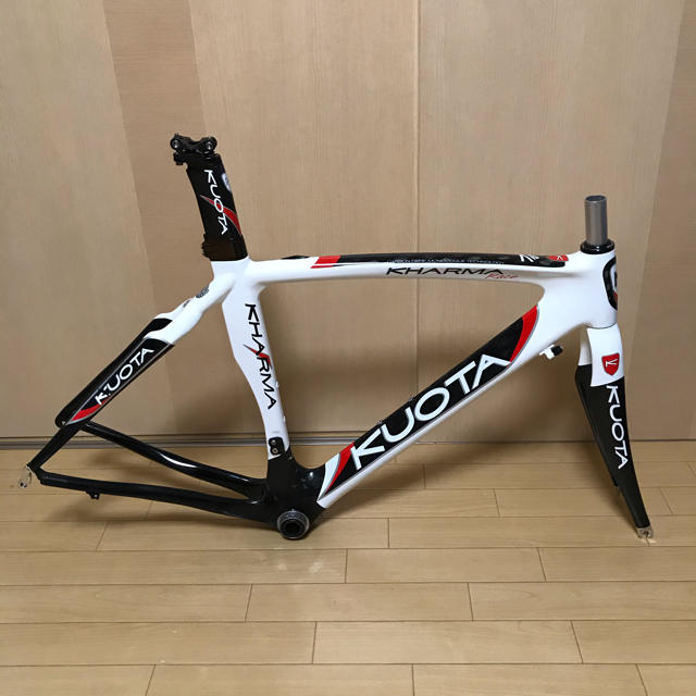 専用KUOTA kharma race エアロカーボンフレーム Sサイズ  スポーツ/アウトドアの自転車(自転車本体)の商品写真