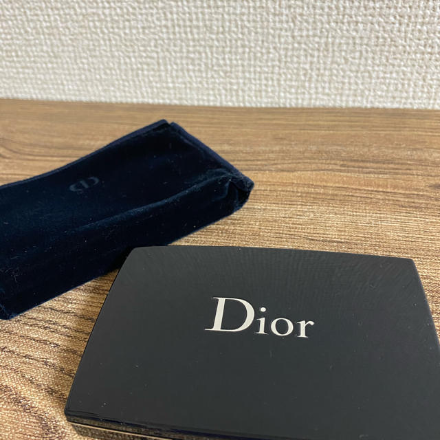 Dior(ディオール)のDIOR ディオール　ファンデーション コスメ/美容のベースメイク/化粧品(ファンデーション)の商品写真