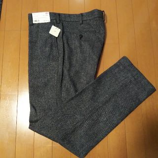 ユニクロ(UNIQLO)のユニクロ パンツ 未使用品 L 82(スラックス)