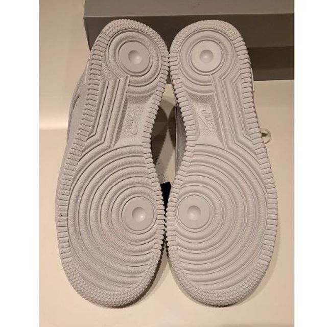 NIKE(ナイキ)のナイキ　エアフォースワン　新品タグ付き　白　サイズ6ハーフ レディースの靴/シューズ(スニーカー)の商品写真