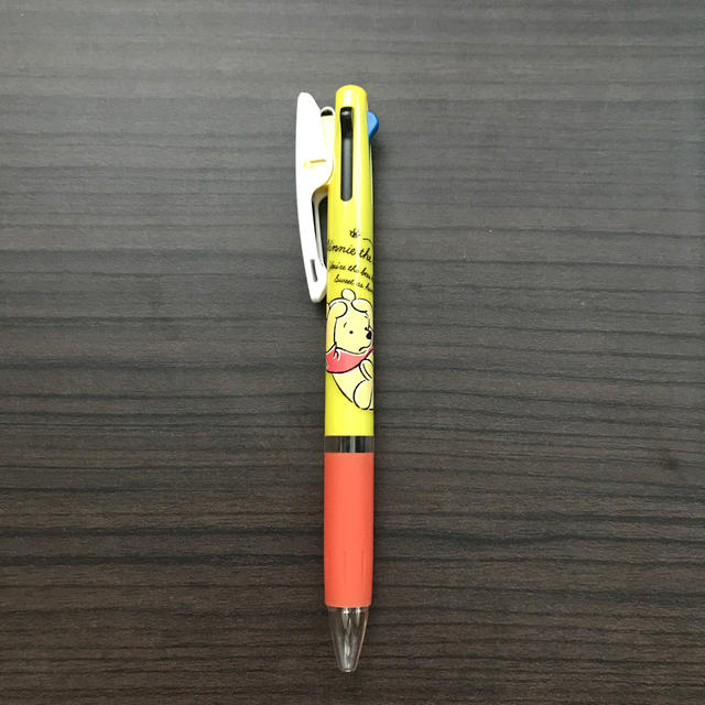 三菱鉛筆(ミツビシエンピツ)のJET STREAM 0.5 ボールペン インテリア/住まい/日用品の文房具(ペン/マーカー)の商品写真