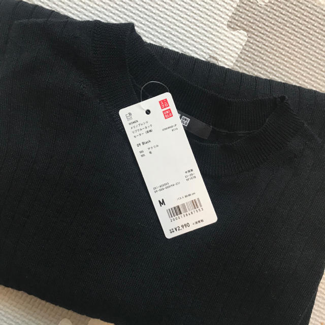 UNIQLO(ユニクロ)の新品タグ付き★UNIQLOメリノブレンドクルーネック・ブラックM レディースのトップス(ニット/セーター)の商品写真